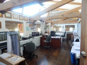 209 Center St, Bridgeport, CT for sale Interior Photo- Image 2 of 17