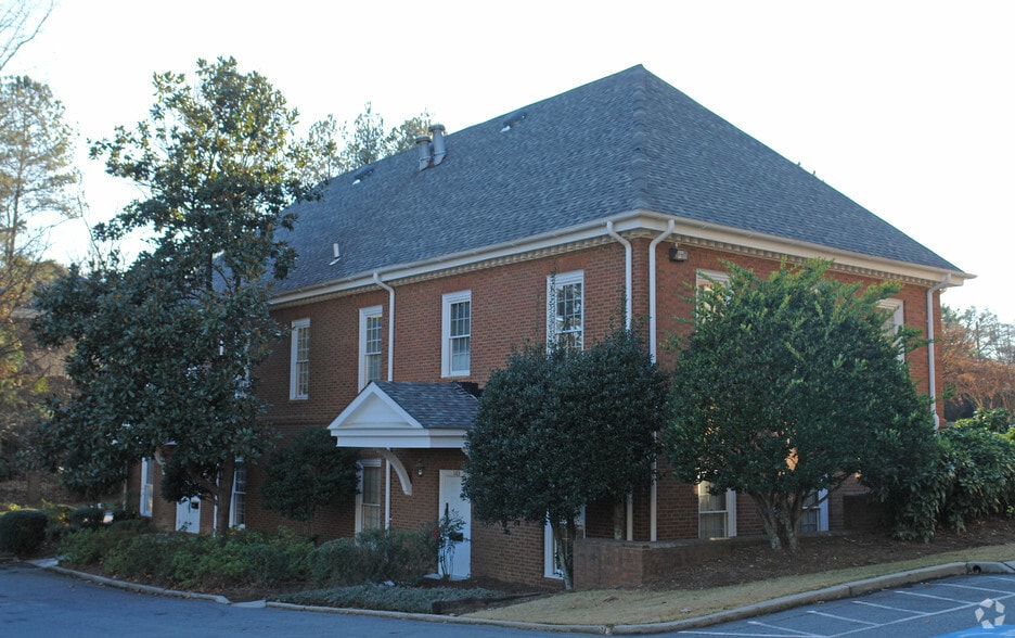 1340 Center Dr, Atlanta, GA for lease - Building Photo - Image 3 of 3