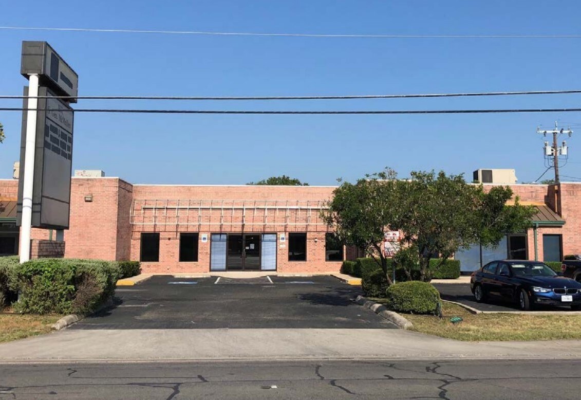1831 S General McMullen Dr, San Antonio, TX 78226
