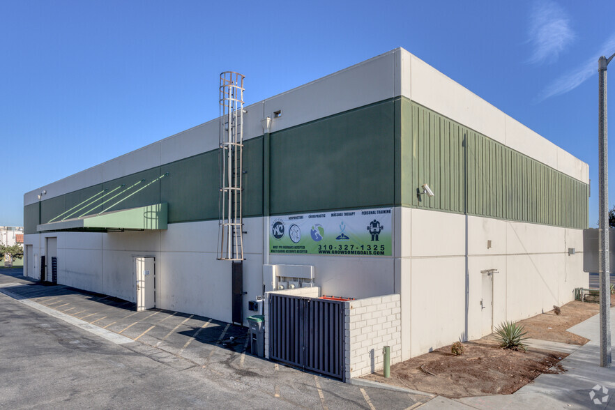 1000 E Dominguez St, Carson, CA for lease - Building Photo - Image 2 of 7