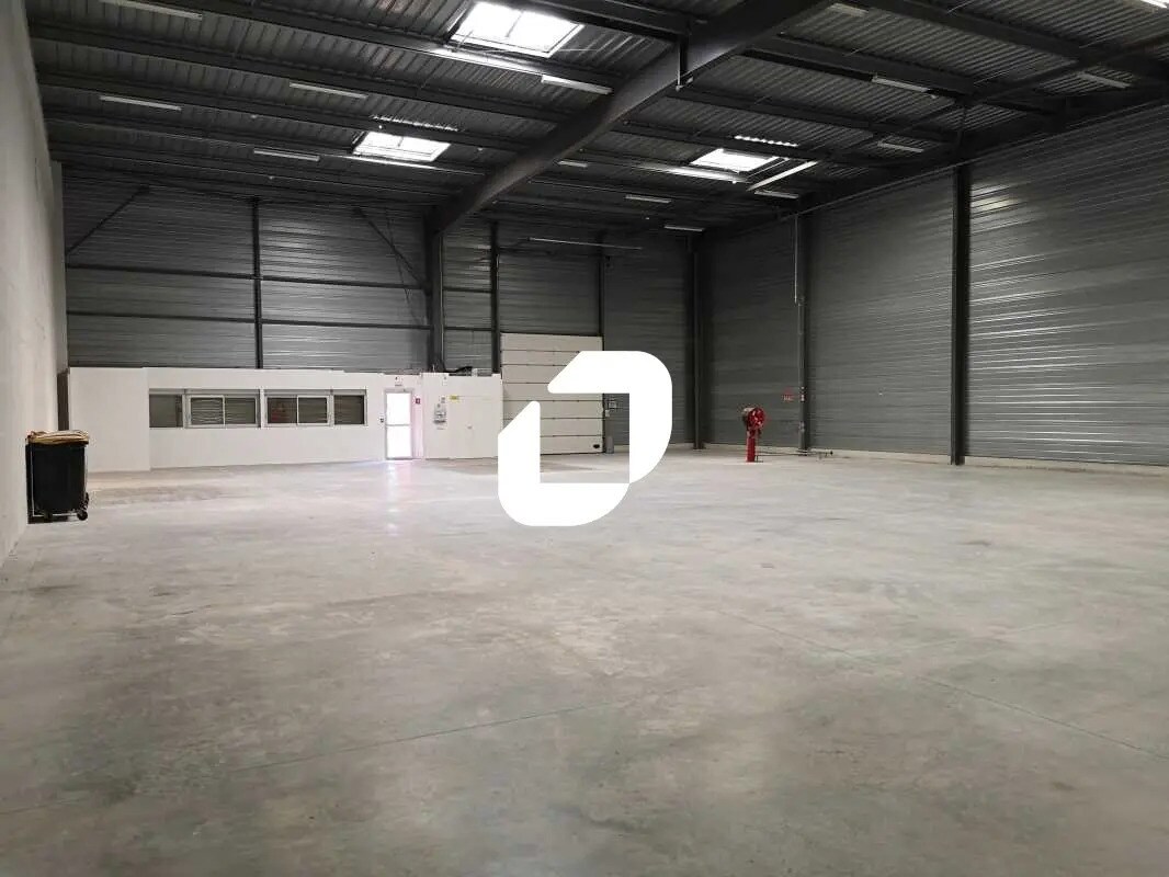 Flex in Blanquefort for lease Interior Photo- Image 1 of 8