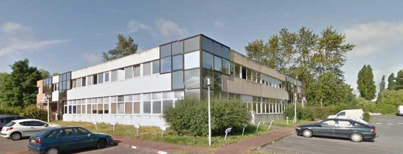 Office in Bièvres for lease - Building Photo - Image 3 of 14