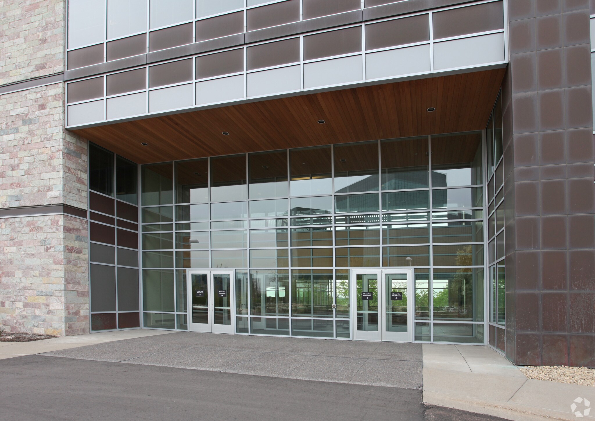 3311 E Old Shakopee Rd, Bloomington, MN 55425 Office for Lease