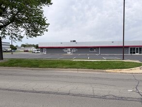 575 William Latham Dr, Bourbonnais, IL for lease Interior Photo- Image 1 of 1