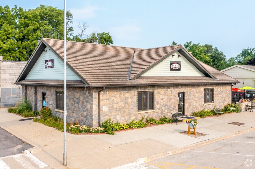 101 2nd St NW, Mitchellville, IA 50169