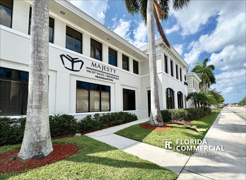 2300 SE Monterey Rd, Stuart, FL for lease - Building Photo - Image 2 of 11