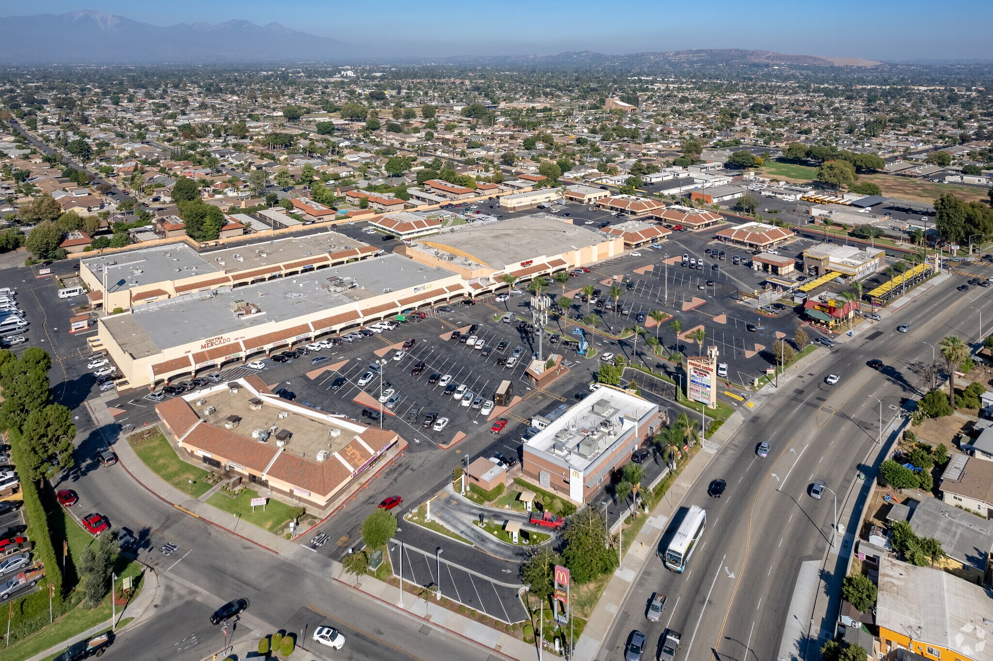 1384713963 Amar Rd, La Puente, CA 91746 Sunkist Center