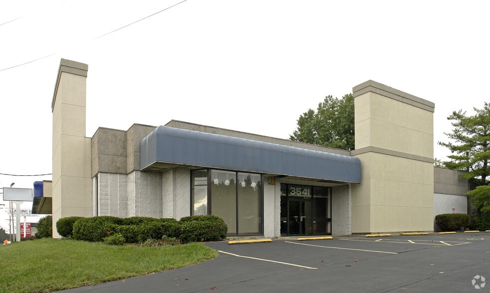 3541 N Lindbergh Blvd, Saint Ann, MO 63074