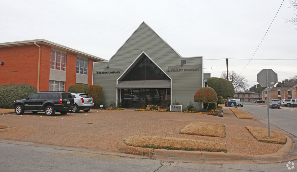 3200 W 4th St, Fort Worth, TX for sale - Building Photo - Image 2 of 28