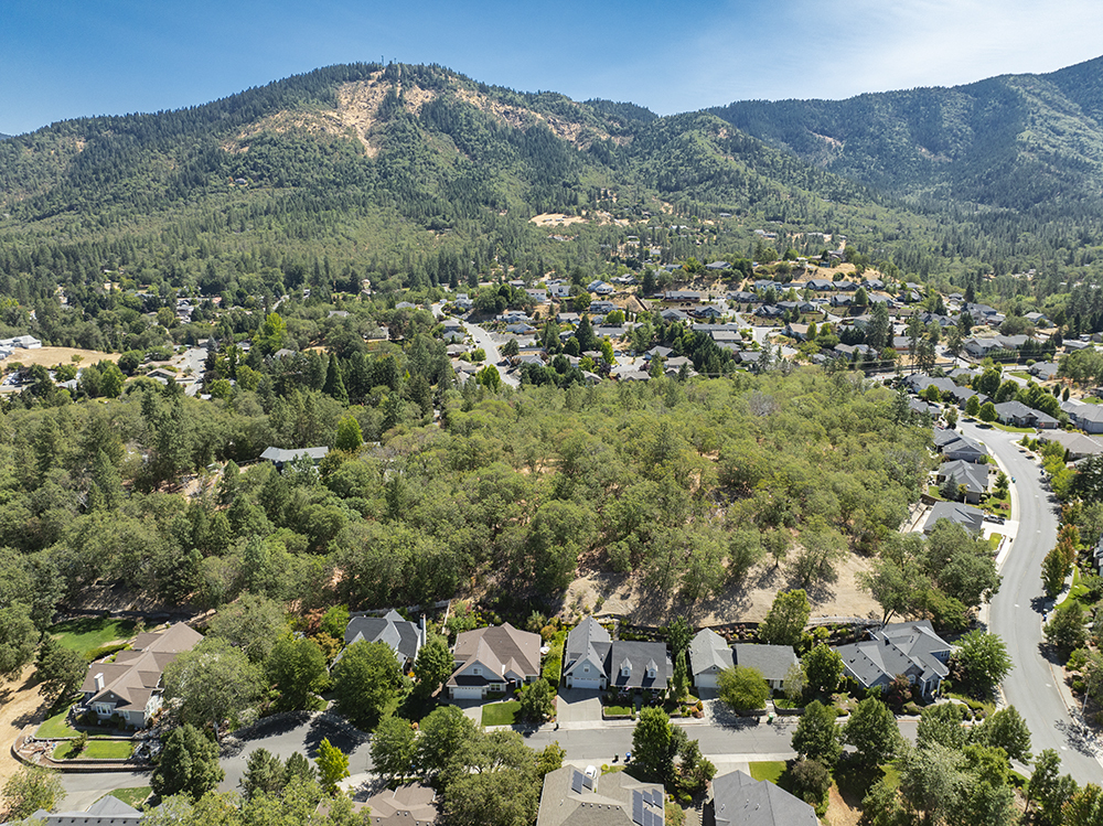 0 Rosemary Lane Ln, Grants Pass, OR for sale Primary Photo- Image 1 of 45