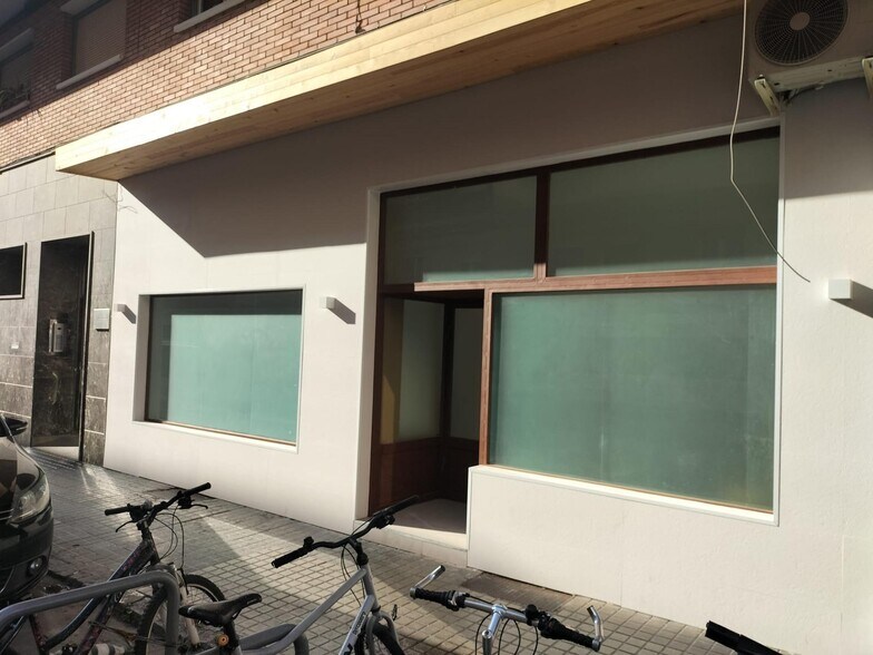 Retail in Zaragoza, Zaragoza for lease - Building Photo - Image 3 of 25