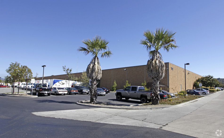 702 National Ct, Richmond, CA for lease - Primary Photo - Image 1 of 4