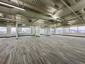 700 N Brand Blvd, Glendale, CA for lease Interior Photo- Image 2 of 5