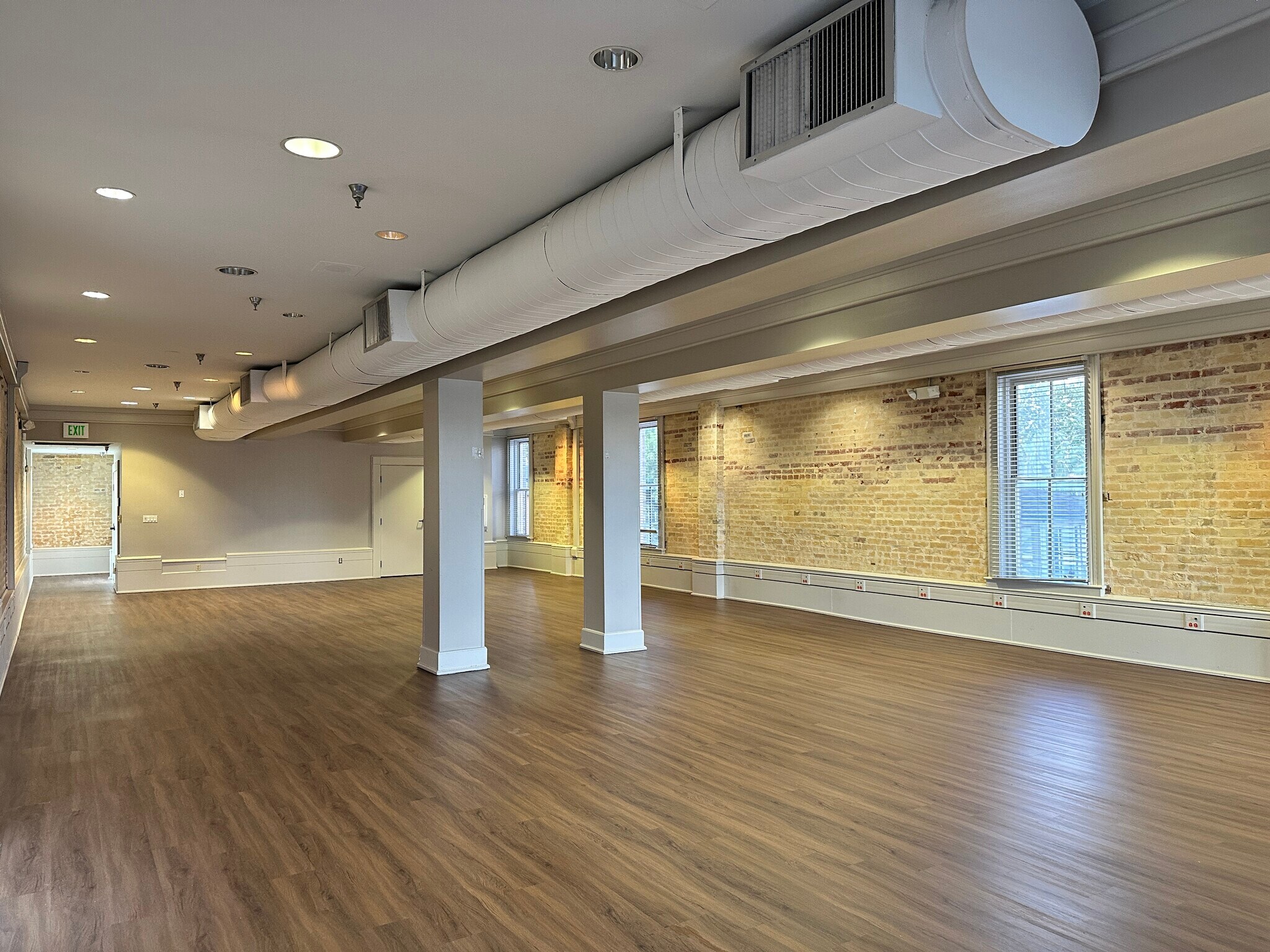 119 Heiman St, San Antonio, TX for lease Interior Photo- Image 1 of 7
