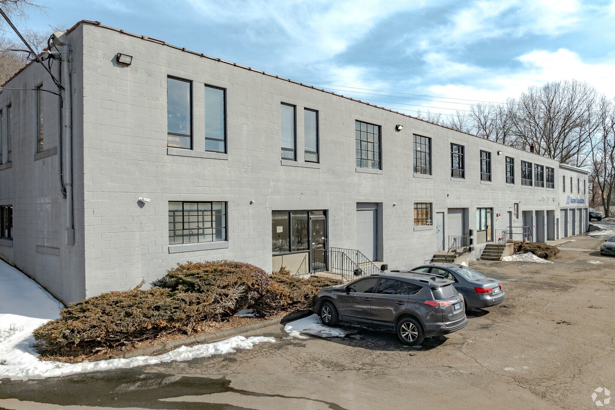 2 Mattoon Rd, Waterbury, CT for sale Primary Photo- Image 1 of 1