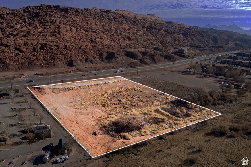 1619 N Riverview Dr, Moab, UT for sale - Building Photo - Image 1 of 6