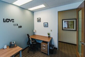 600 Crowfoot Cres NW, Calgary, AB for lease Interior Photo- Image 2 of 4