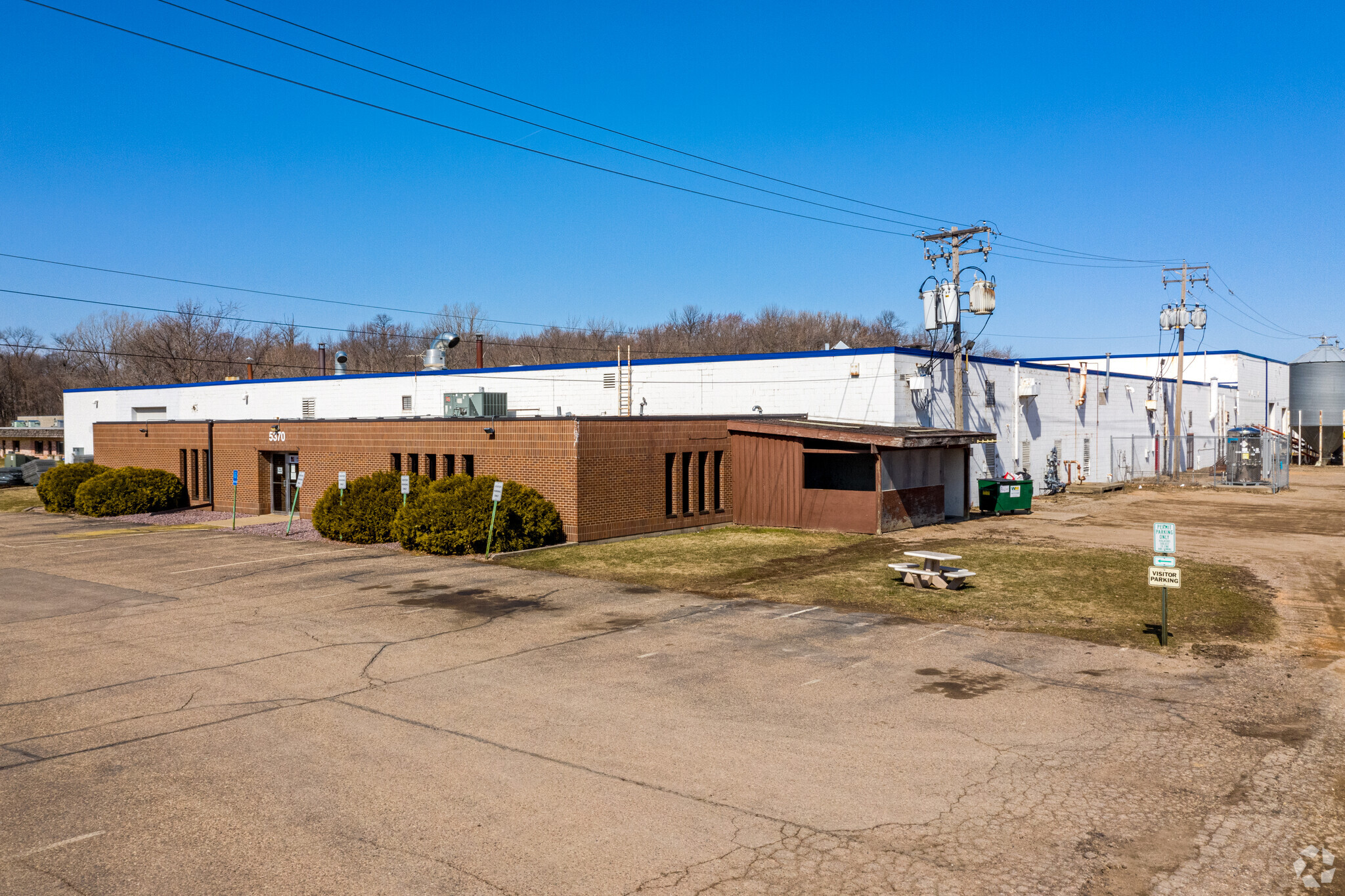 5370 Highway 12, Maple Plain, MN for lease Building Photo- Image 1 of 8