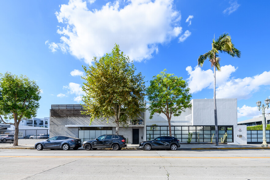 923 Cole Ave, Los Angeles, CA for lease - Building Photo - Image 1 of 7