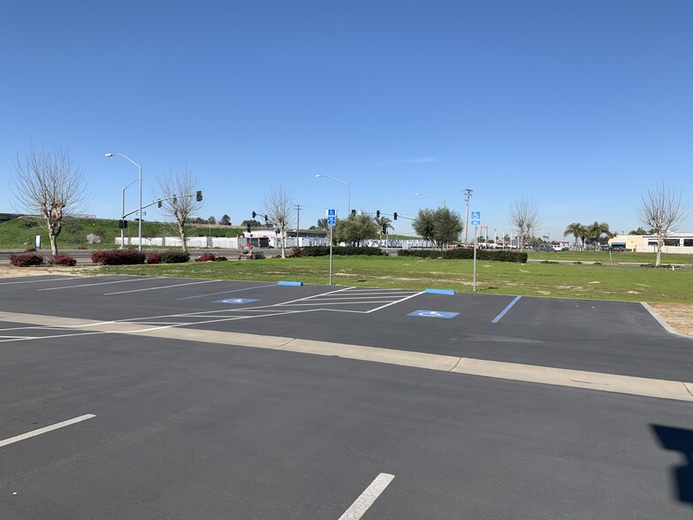 4240 N Golden State Blvd, Turlock, CA for lease - Building Photo - Image 2 of 7