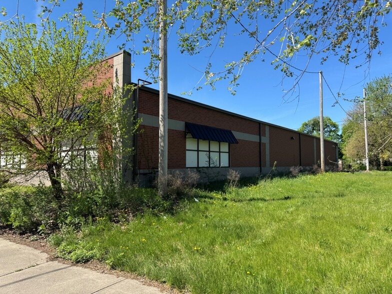 2272 E 55th St, Cleveland, OH for sale - Building Photo - Image 1 of 12