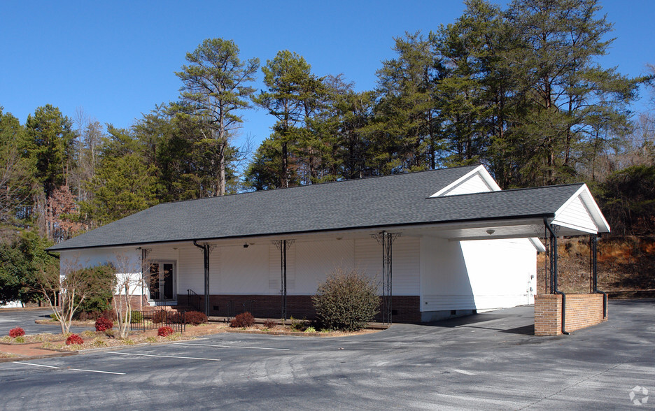 1244 Highlands Hwy, Walhalla, SC for sale - Primary Photo - Image 1 of 1