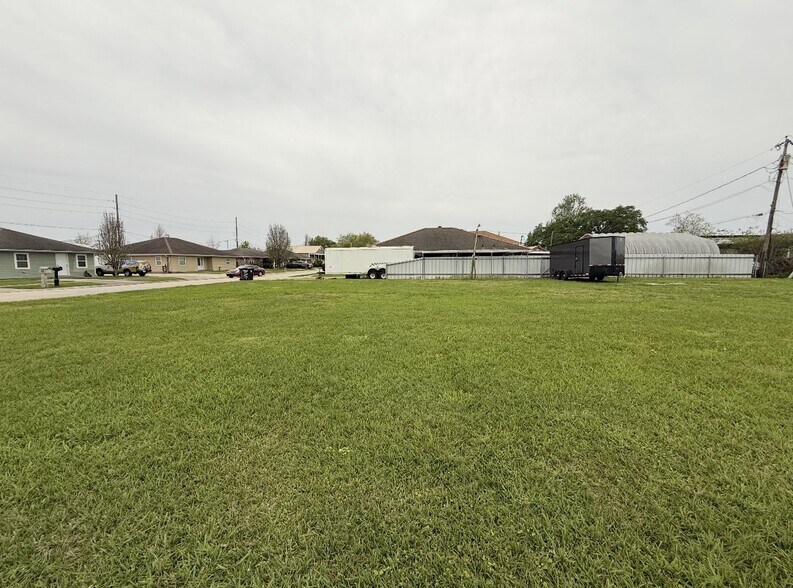 Lawrence Lane, Meraux, LA for sale - Building Photo - Image 3 of 4