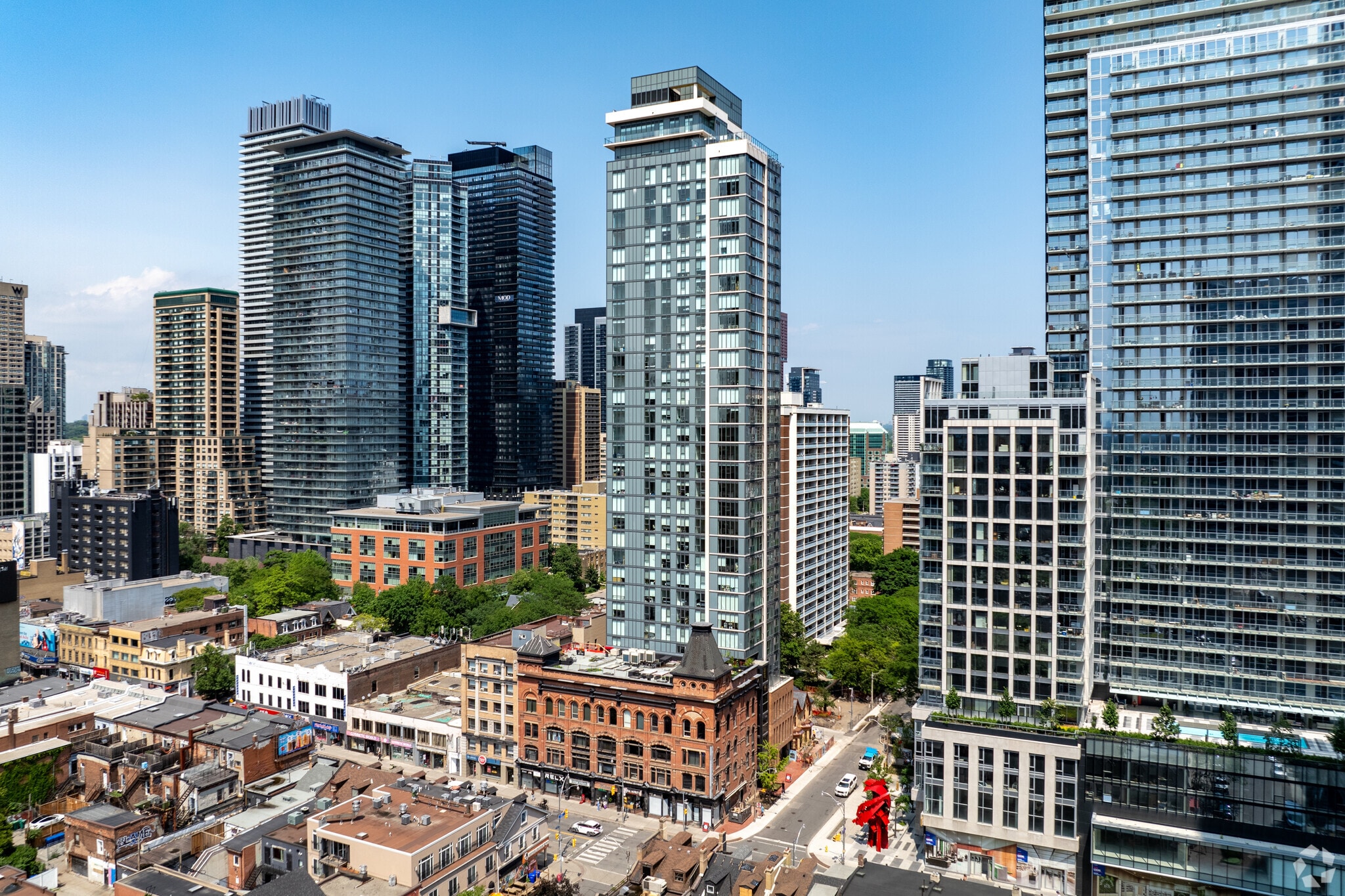 8 Gloucester St, Toronto, ON for sale Primary Photo- Image 1 of 1