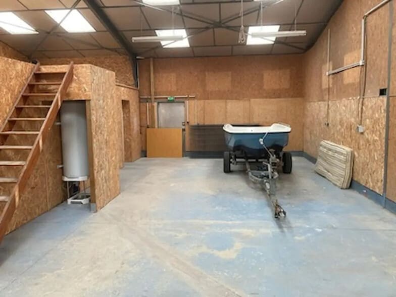 Industrial in Baden for lease - Interior Photo - Image 3 of 3