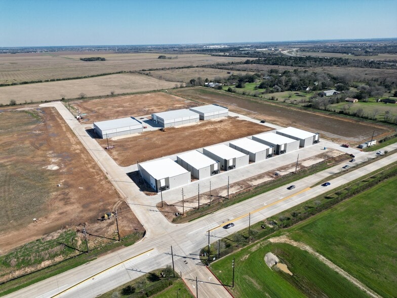 18606 Kermier, Hockley, TX for lease - Building Photo - Image 3 of 7