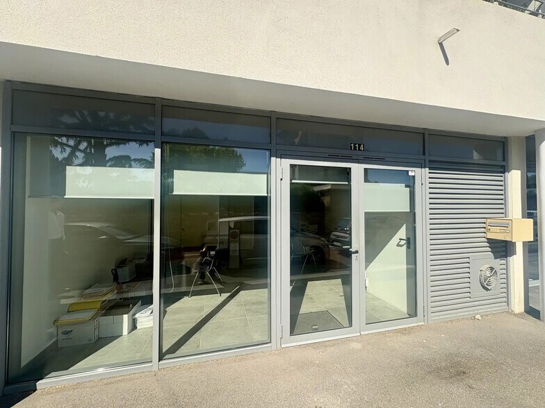 Office in Salon-de-Provence for lease - Building Photo - Image 1 of 5