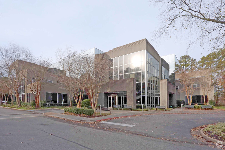 2877 Guardian Ln, Virginia Beach, VA for lease - Primary Photo - Image 1 of 5