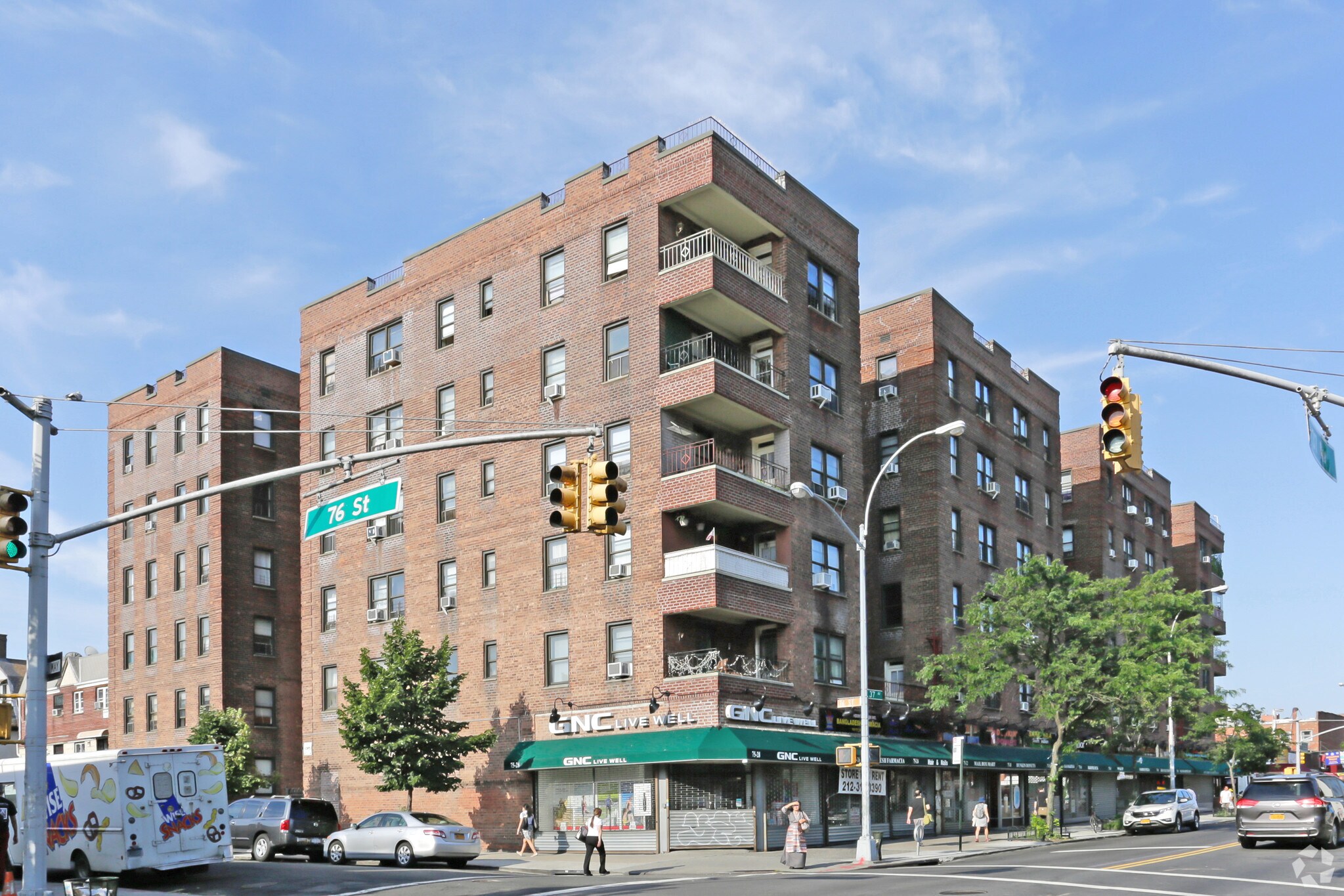 7502-7528 37th Ave, Jackson Heights, NY for sale Primary Photo- Image 1 of 1
