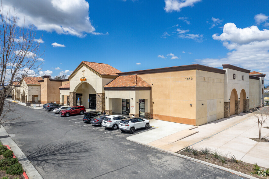 1778-1950 W Florida Ave, Hemet, CA for lease - Primary Photo - Image 1 of 15