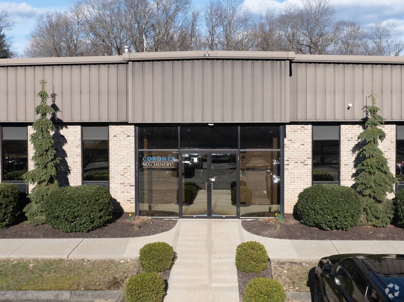 6 Trowbridge Dr, Bethel, CT for lease - Building Photo - Image 3 of 8