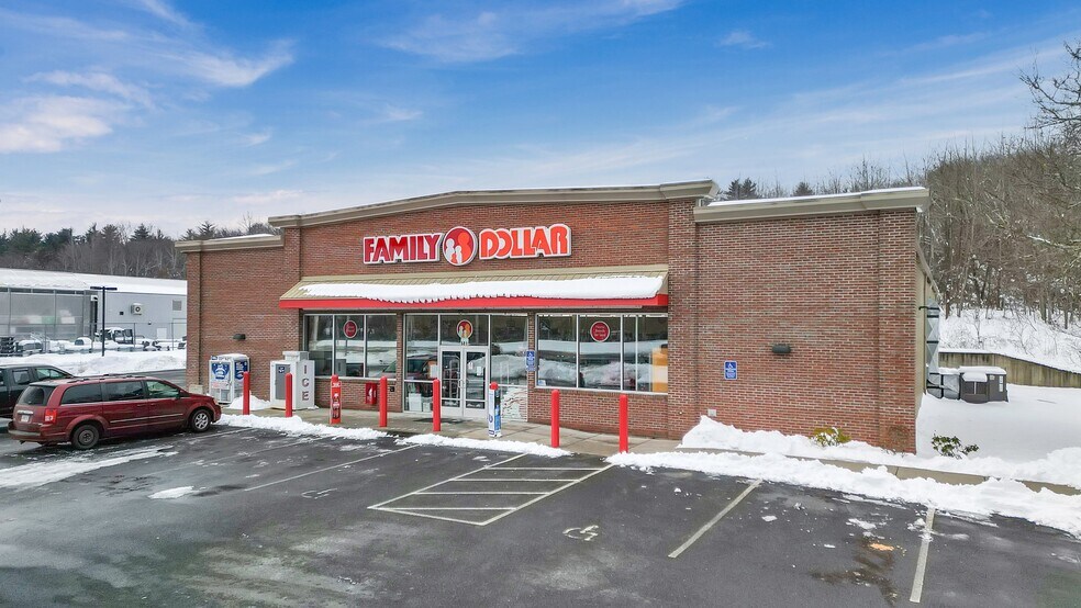681 College Hwy, Southwick, MA 01077 Retail for Lease
