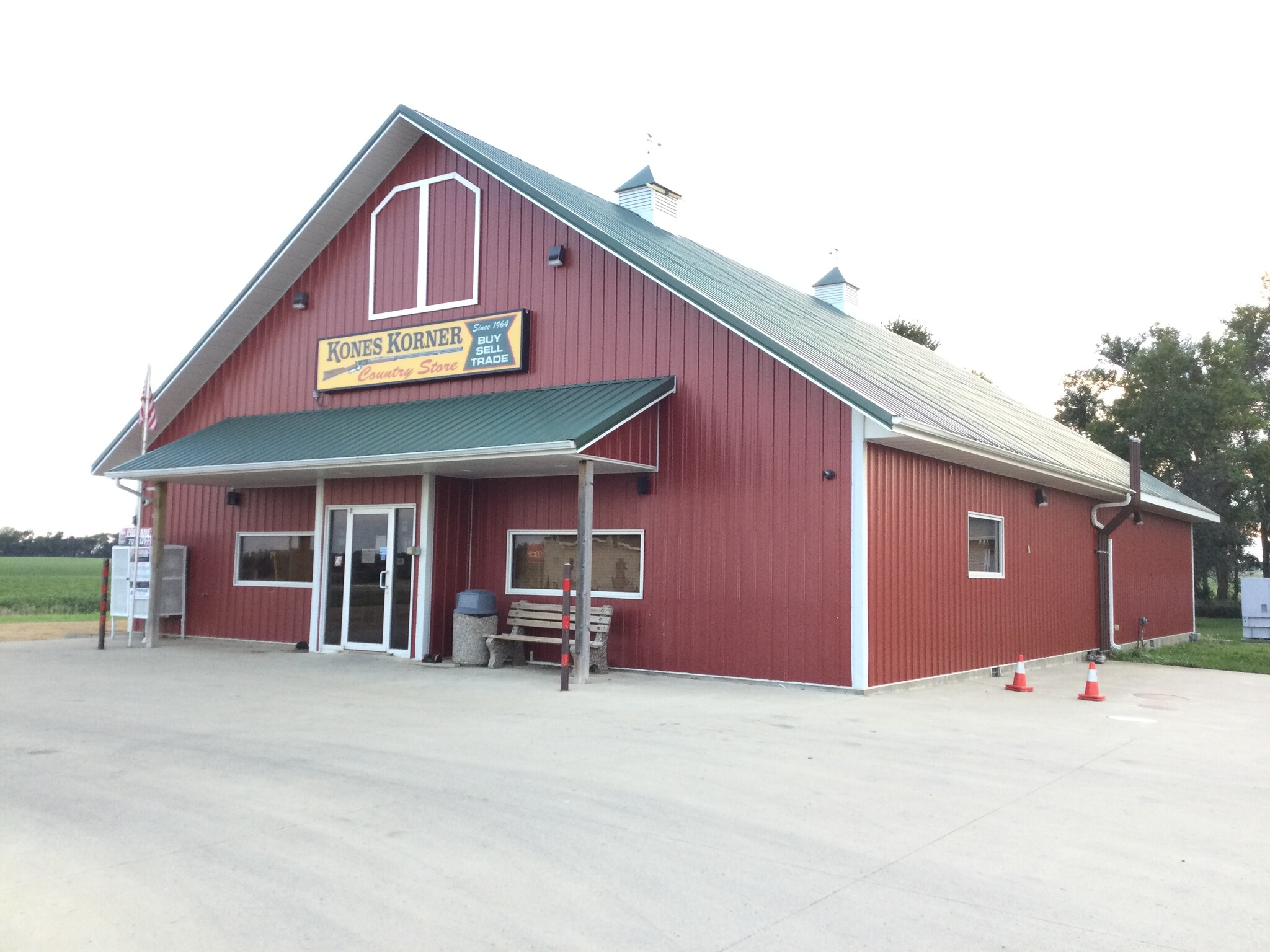 18299 US Highway 81, Castlewood, SD for sale Primary Photo- Image 1 of 13