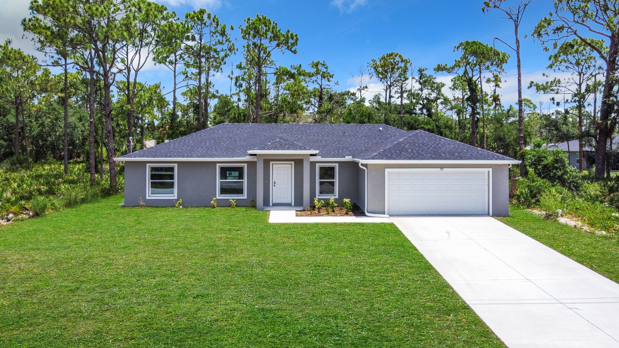 772 Biscayne Dr, Port Charlotte, FL for sale Primary Photo- Image 1 of 2