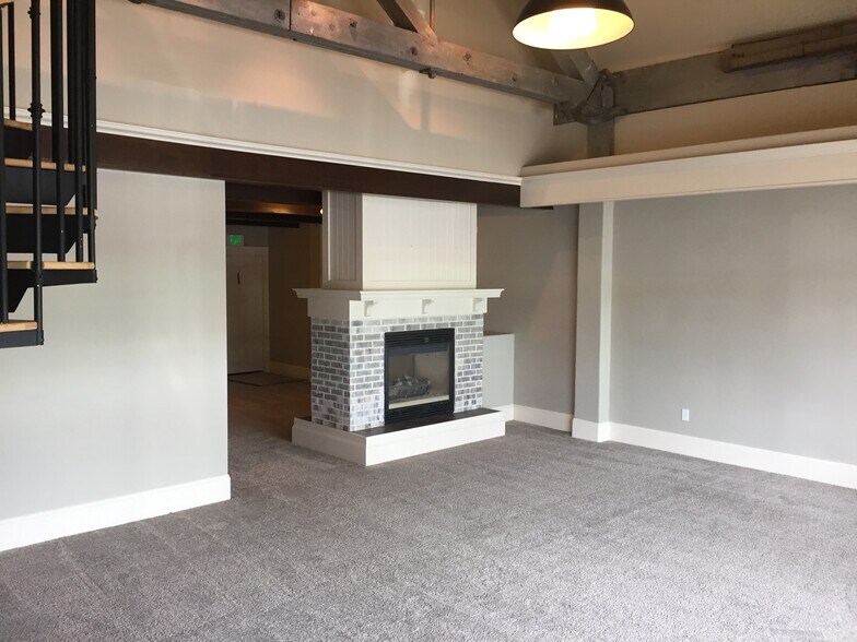 1202 Main St, Sumner, WA for lease - Building Photo - Image 3 of 5