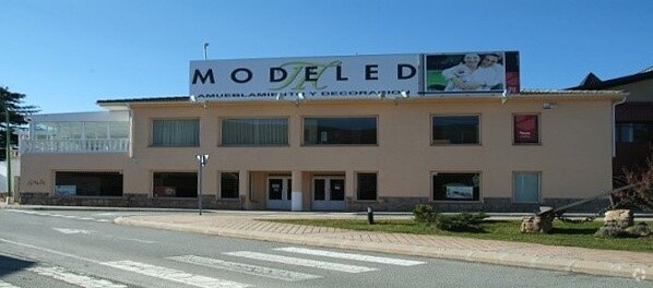 Calle Río Tajo, 42, El Espinar, Segovia for lease - Primary Photo - Image 1 of 1