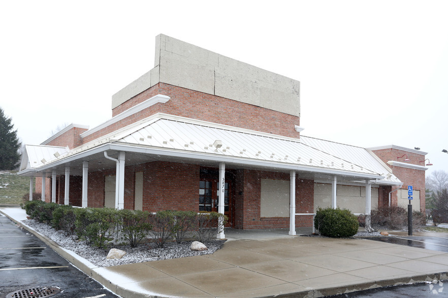5870 Antioch Rd, Merriam, KS for sale - Building Photo - Image 1 of 1
