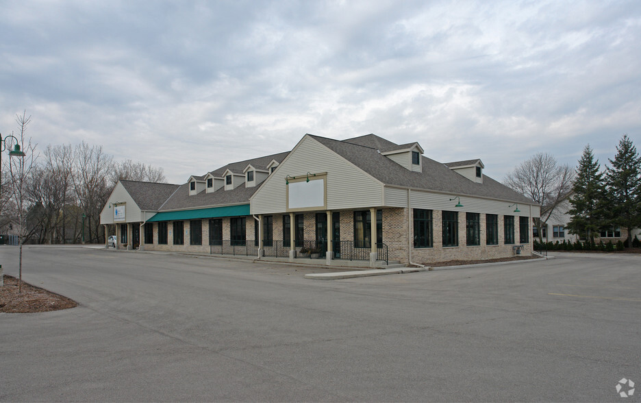 6791-6799 N Green Bay Ave, Glendale, WI for sale - Building Photo - Image 1 of 1