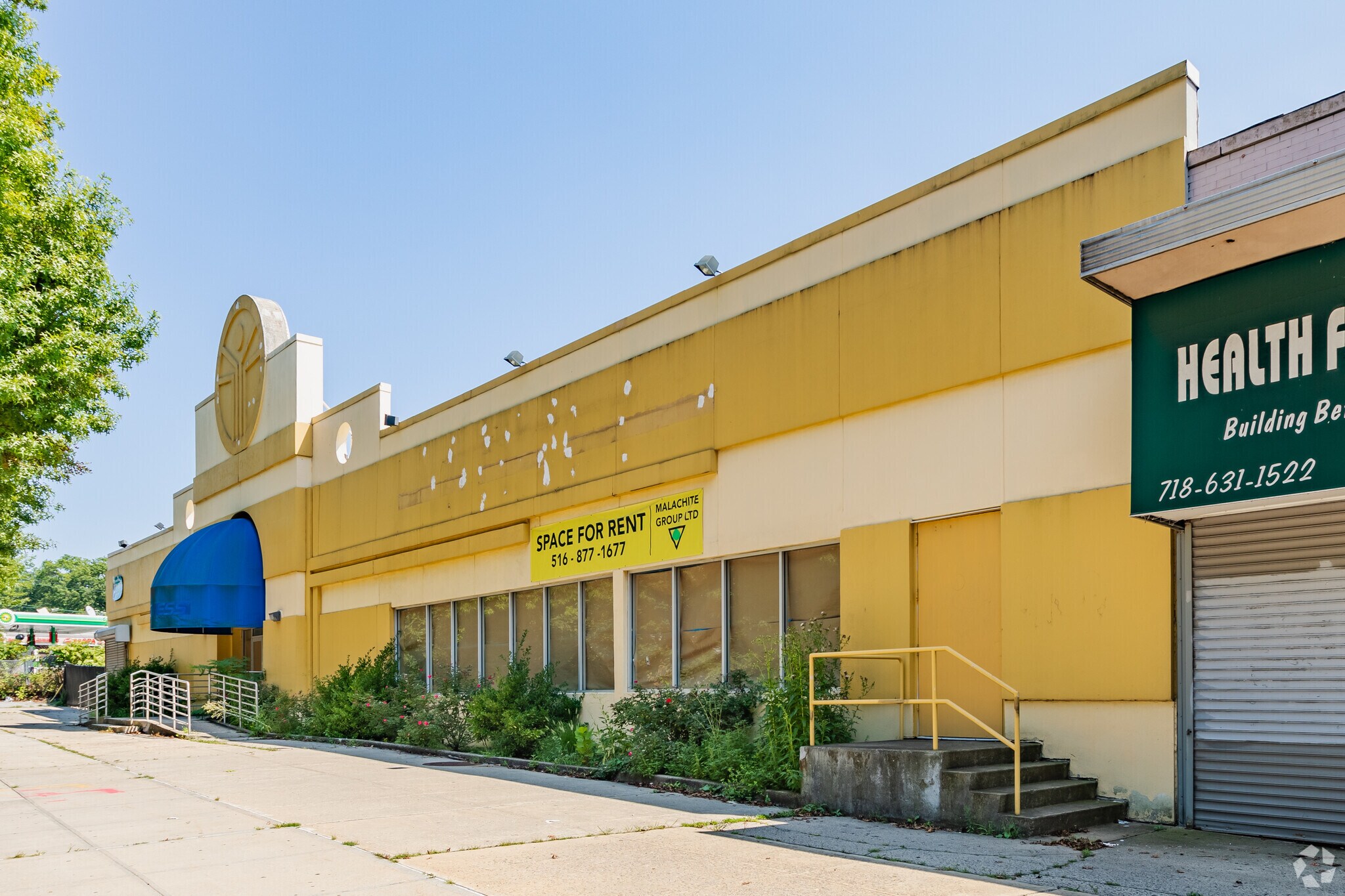 2450224524 Horace Harding Expy, Little Neck, NY 11362 Little Neck Commons