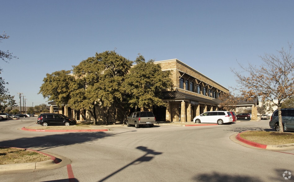 16040 Park Valley Dr, Round Rock, TX for lease - Building Photo - Image 3 of 32