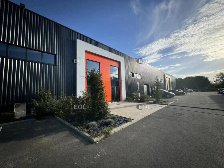Flex in Bondoufle for lease - Building Photo - Image 2 of 4