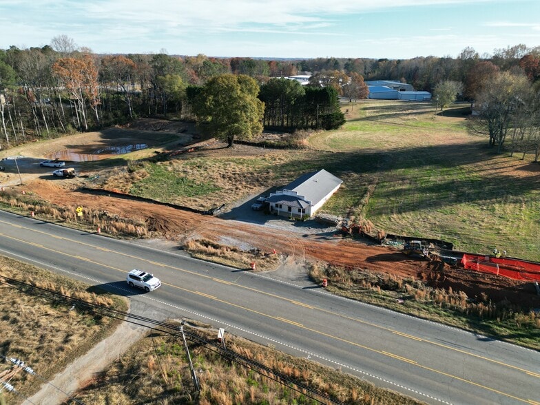 3707 Canton Hwy, Canton, GA for sale - Building Photo - Image 2 of 5