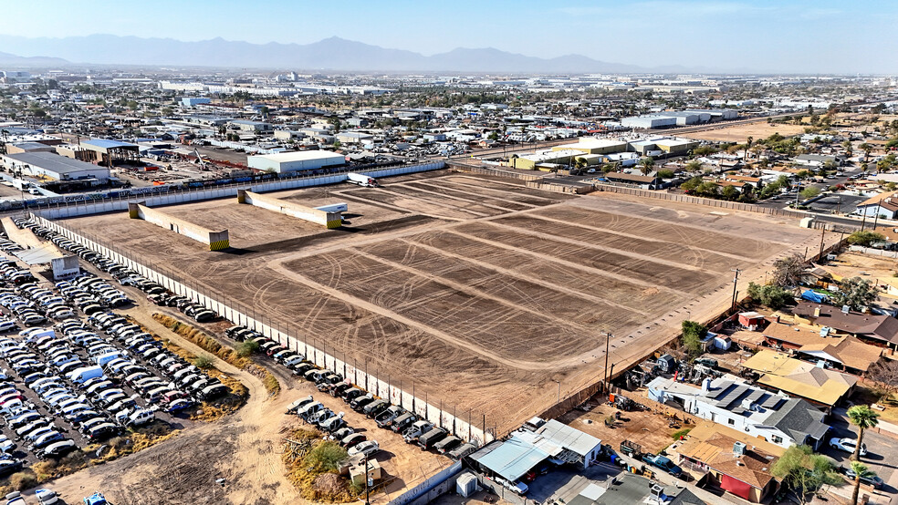 325 S 31st Ave, Phoenix, AZ for lease - Building Photo - Image 1 of 12