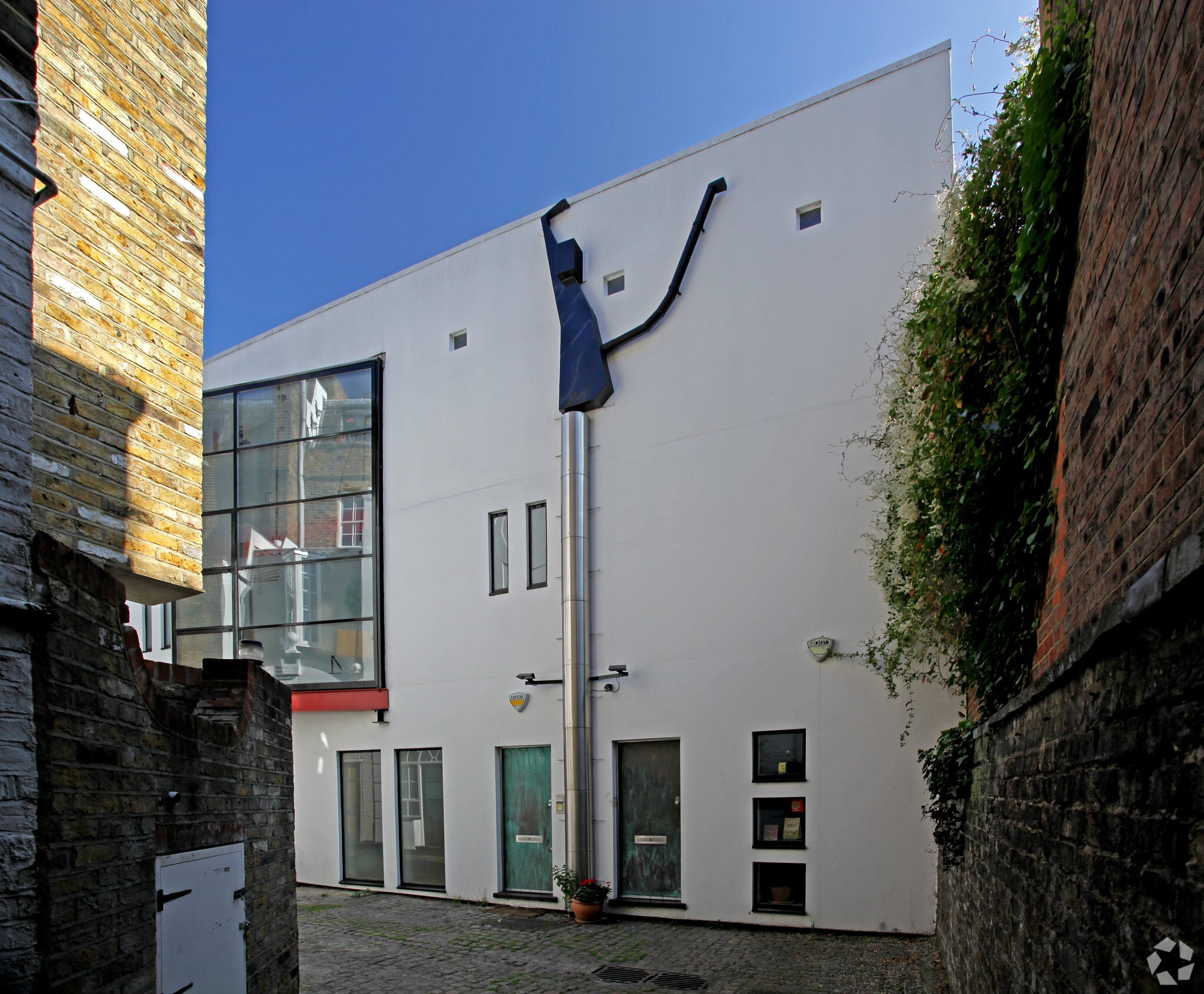 Rosslyn Rd, London for sale Primary Photo- Image 1 of 1