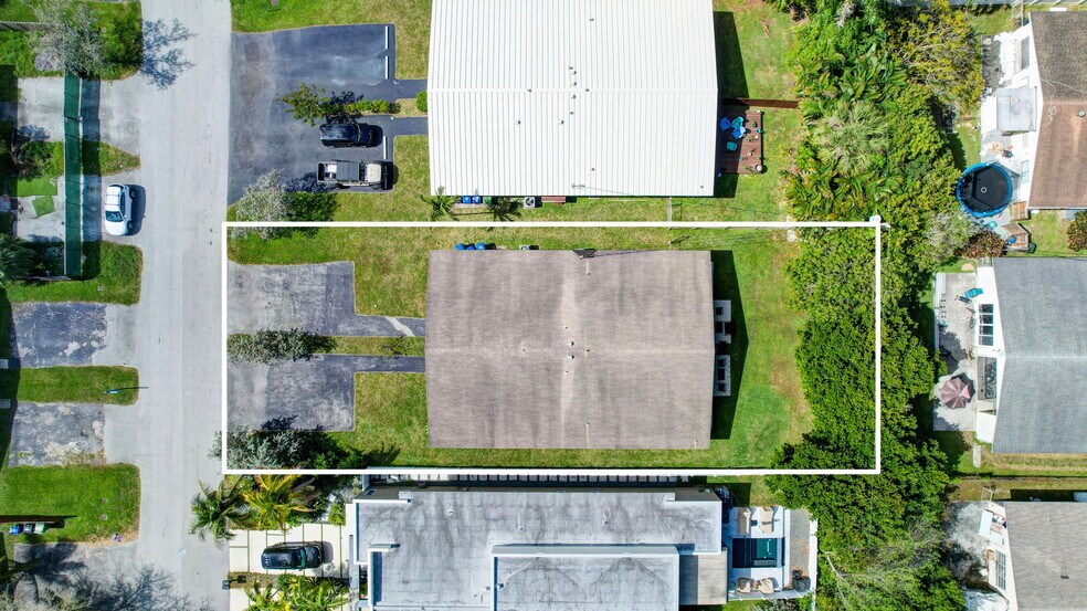 825-827 SW 14th St, Fort Lauderdale, FL for sale - Building Photo - Image 2 of 4