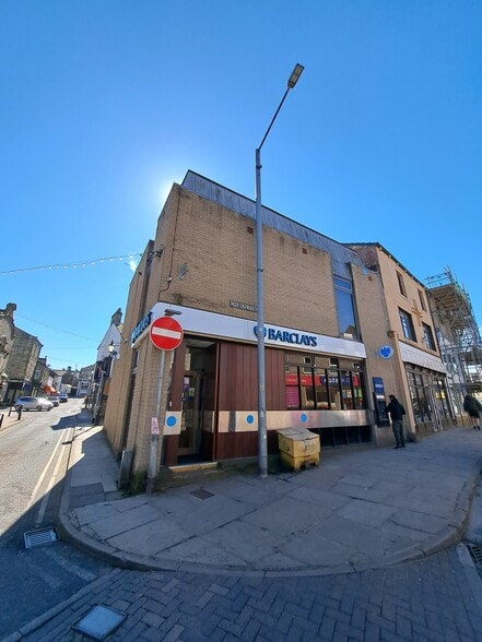 5-7 Church St, Barnoldswick for sale - Building Photo - Image 1 of 1